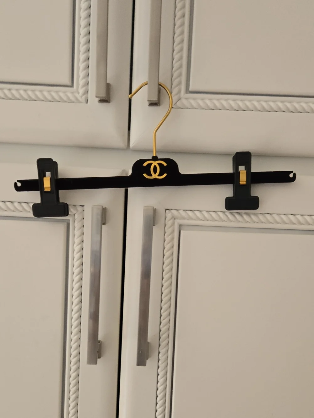 Clothes Hanger with Clips